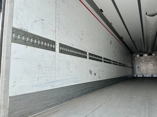 Schmitz Cargobull N/A 2015 - CARRIER VECTOR 1950 D/E /DISCBRAKES / NL-TRAILER / APK: 8-2026 imagen 9