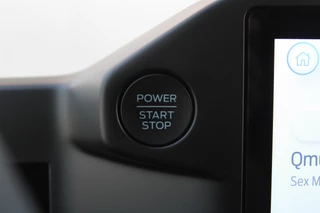 Ford Transit Custom 2024 - 320 2.0 TDCI L2H1 Trend DC 136pk - Carplay - Android - Camera - Trekhaak - LED koplampen - Stoelverwarming - Draadloos laden - Rijklaar image 10