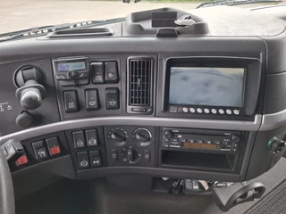 Volvo FH 2007 - 13.440 / GLOBETROTTER XL / NL TRUCK / DOUBLE TANK / TUV:10-10-2026 / ALCOA / FRIDGE / ♫ EXHAUST SYSTEM ♫ / AUTOMATIC / EURO-5 / 2007 obrazek 19
