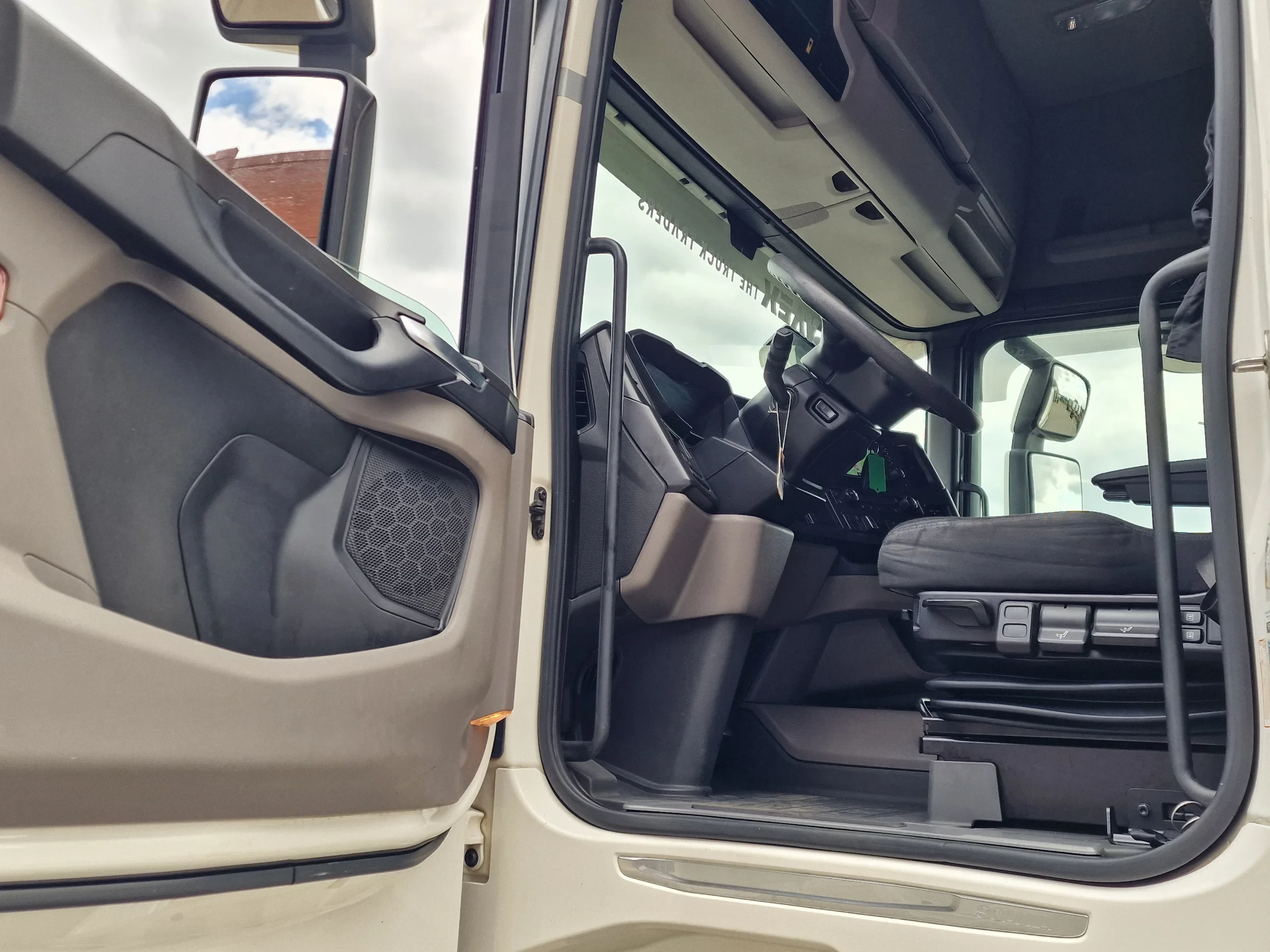 Scania R 2019 - R520 V8 NGS retarder - steel / air - navi - fridge afbeelding 10