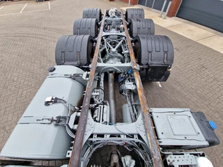Volvo FH 2020 - 13.540 Globetrotter 8x4*4 - Chassis - 3.7 WB - Full air - PTO obrazek 28