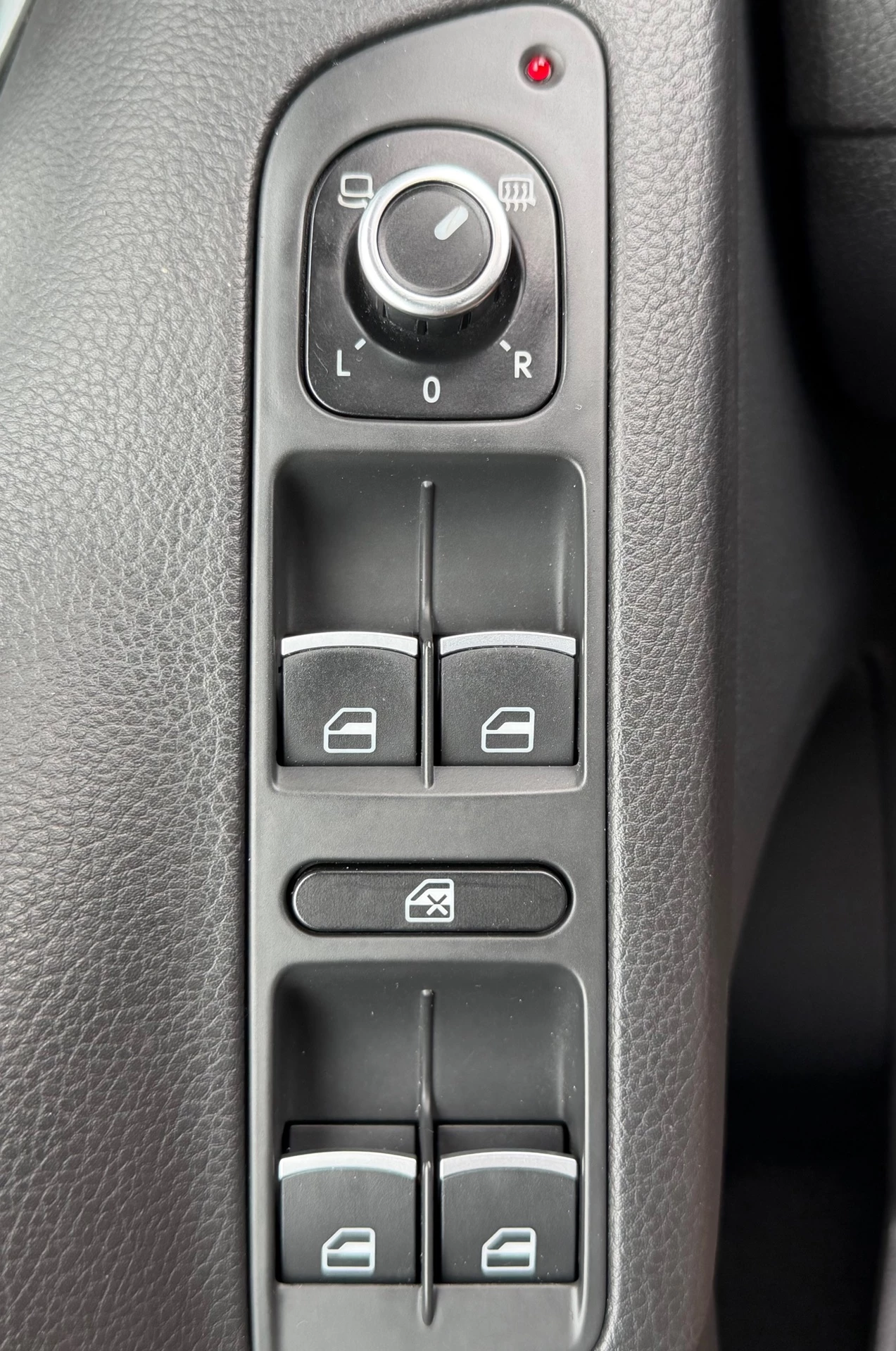 Volkswagen Tiguan 2011 - 2.0 TSI Sport&Style 4Motion bj.2011 Autom|Pano|Trekh|Navi. afbeelding 25