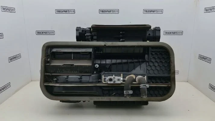 Mercedes-Benz - Heating, Ventilation & AC Kachel unit MB MP4 afbeelding 1