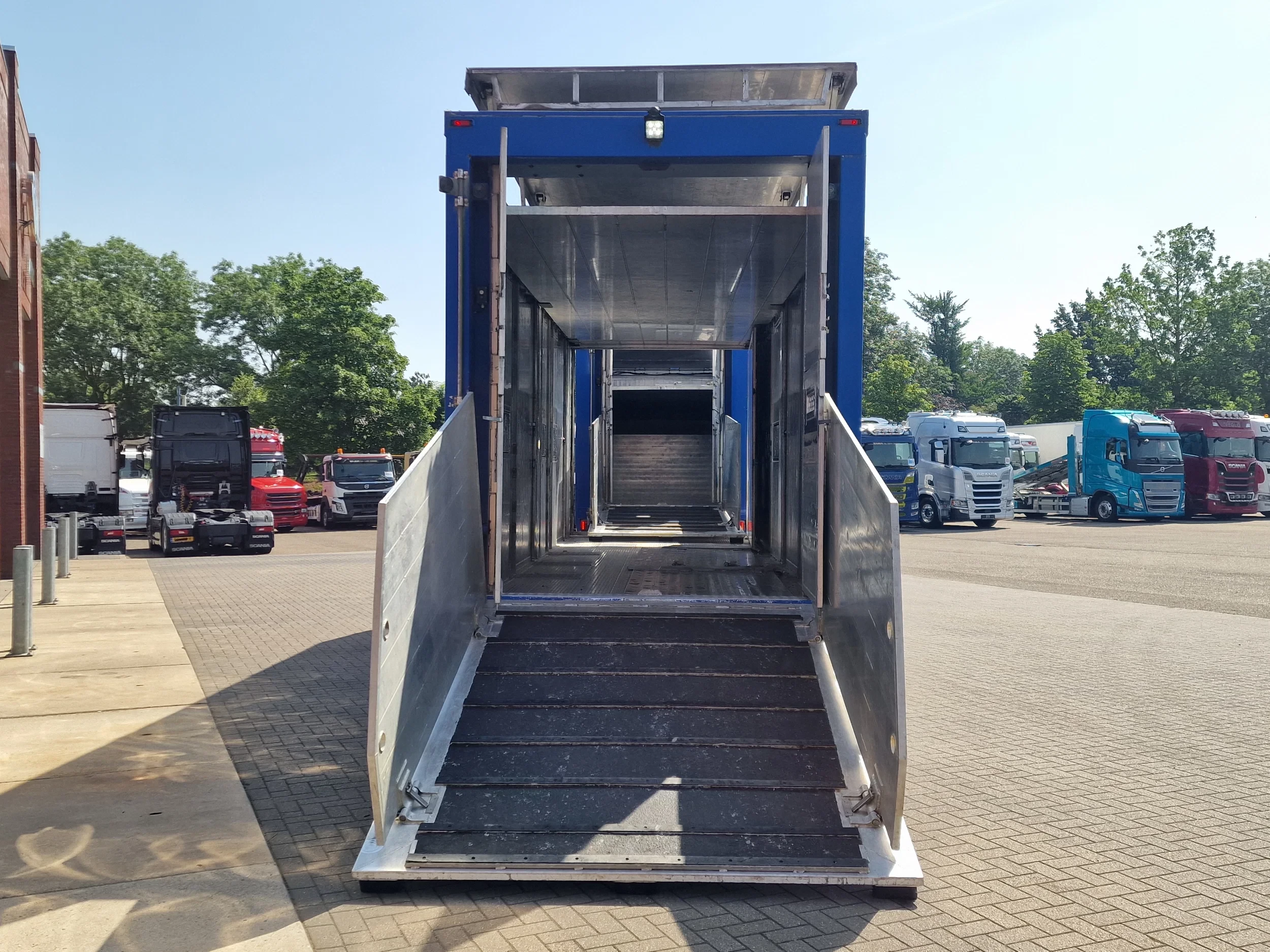 Scania R 2016 - R520 V8 6x2*4 - Livestock Ravenhorst 2 deck + GS Meppel/Ravenhorst 2 deck trailer - Water & Ventilation Bild 62