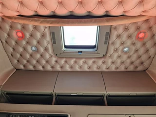 Scania T 2016 - T520 V8 6x2 - AJK Hooklift - New BUFFL interior - Retarder - Full air - Show truck zdjecie 42