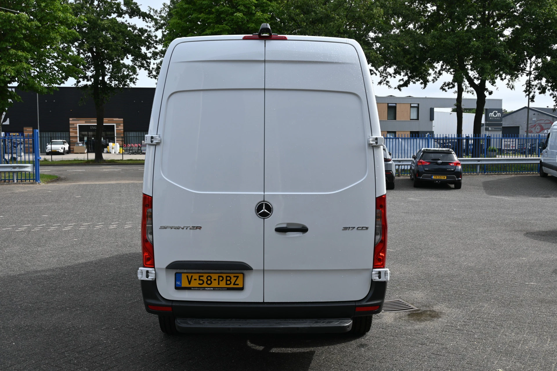 Mercedes-Benz Sprinter 2024 - 317 CDI L2H2 Pro изображение 11
