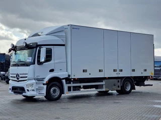 Mercedes-Benz Actros 2017 - 1833 4x2 - Bussbygg box sidedoors - Loadlift - Full air - 5.80 WB image 3