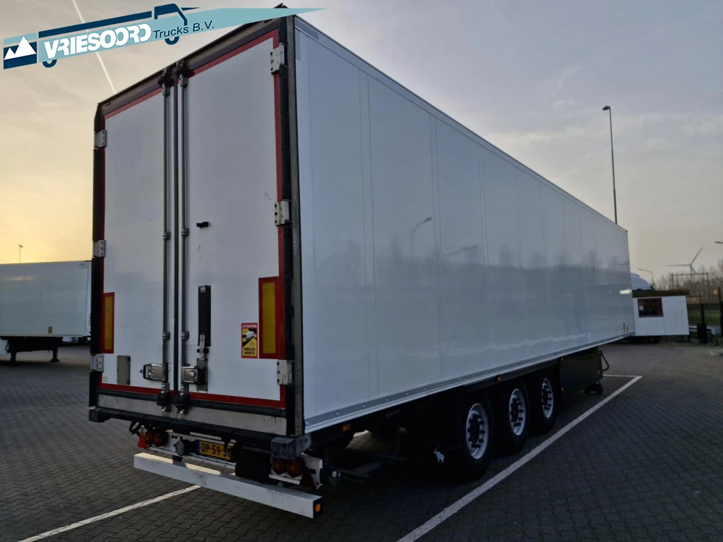 Schmitz Cargobull 2017 - SKO 24 BLOEMENUITVOERING obrázek 3