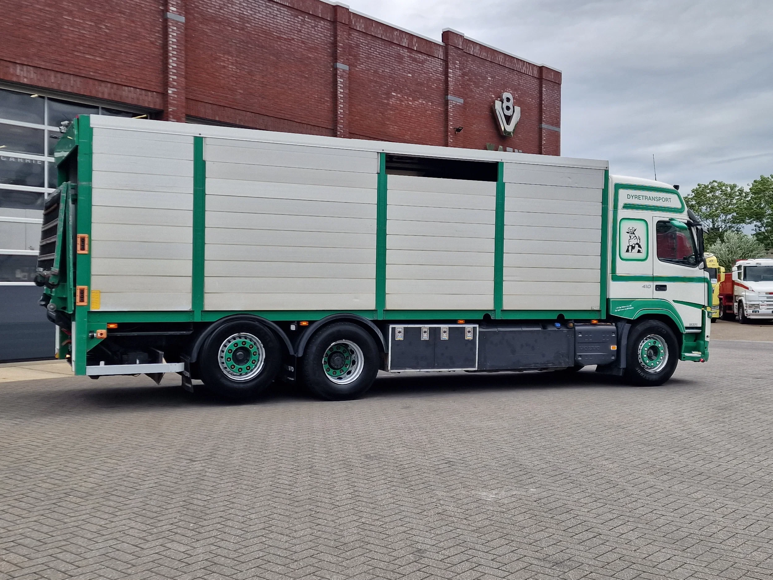 Volvo FM 2014 - 410 Globetrotter 6x2*4 - Livestock - Euro 6 - Steering axle zdjęcie 29