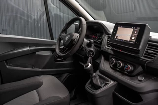 Renault Trafic 2024 - Blue dCi 150PK | L2H1 | 9-Zits | LED | Camera | Navi | Zijschuifdeur R+L | Cruise | Airco | PDC bild 2