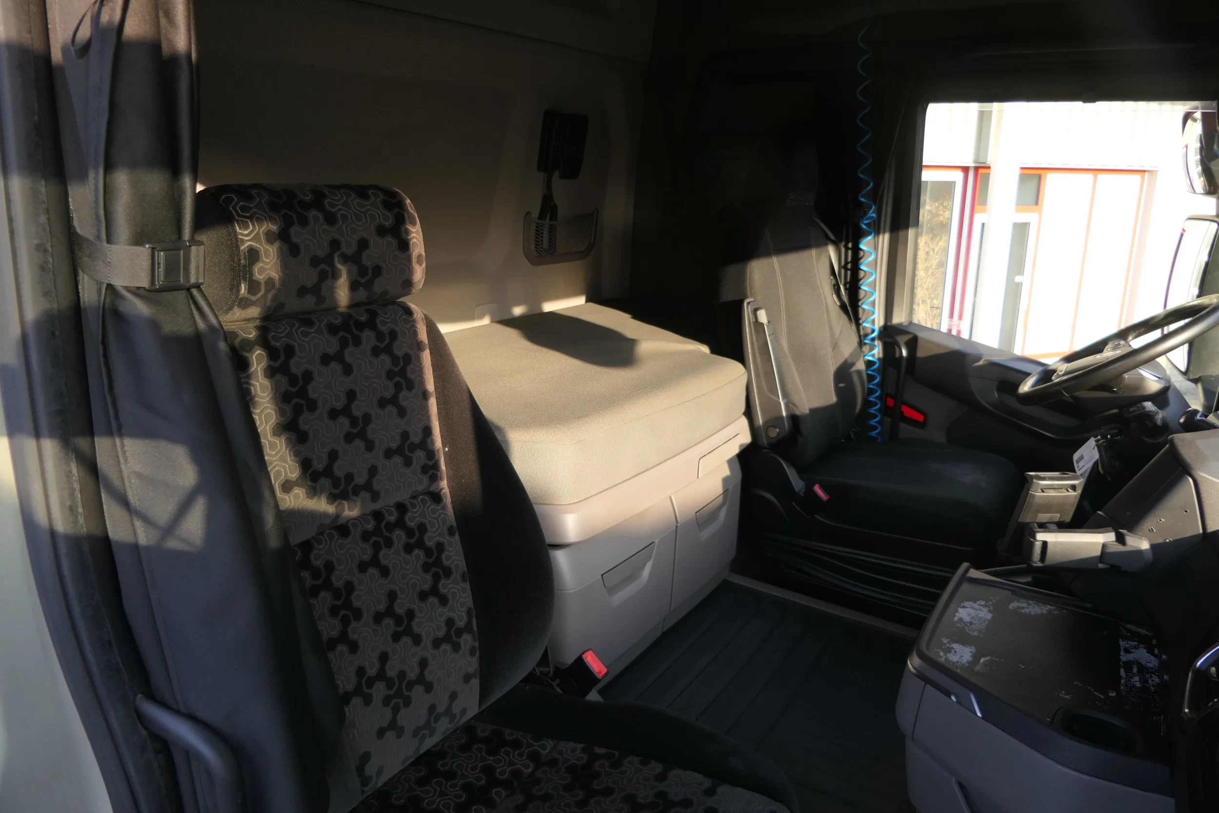Scania R 2021 - R450 NGS | Hydraulic | Retarder | 695706Km | 2021 | Full Air | Alcoas | Smart Tacho 2 | Stand klima | Euro6-D | TUV/MOT/APK 04-2027 | German Truck afbeelding 46