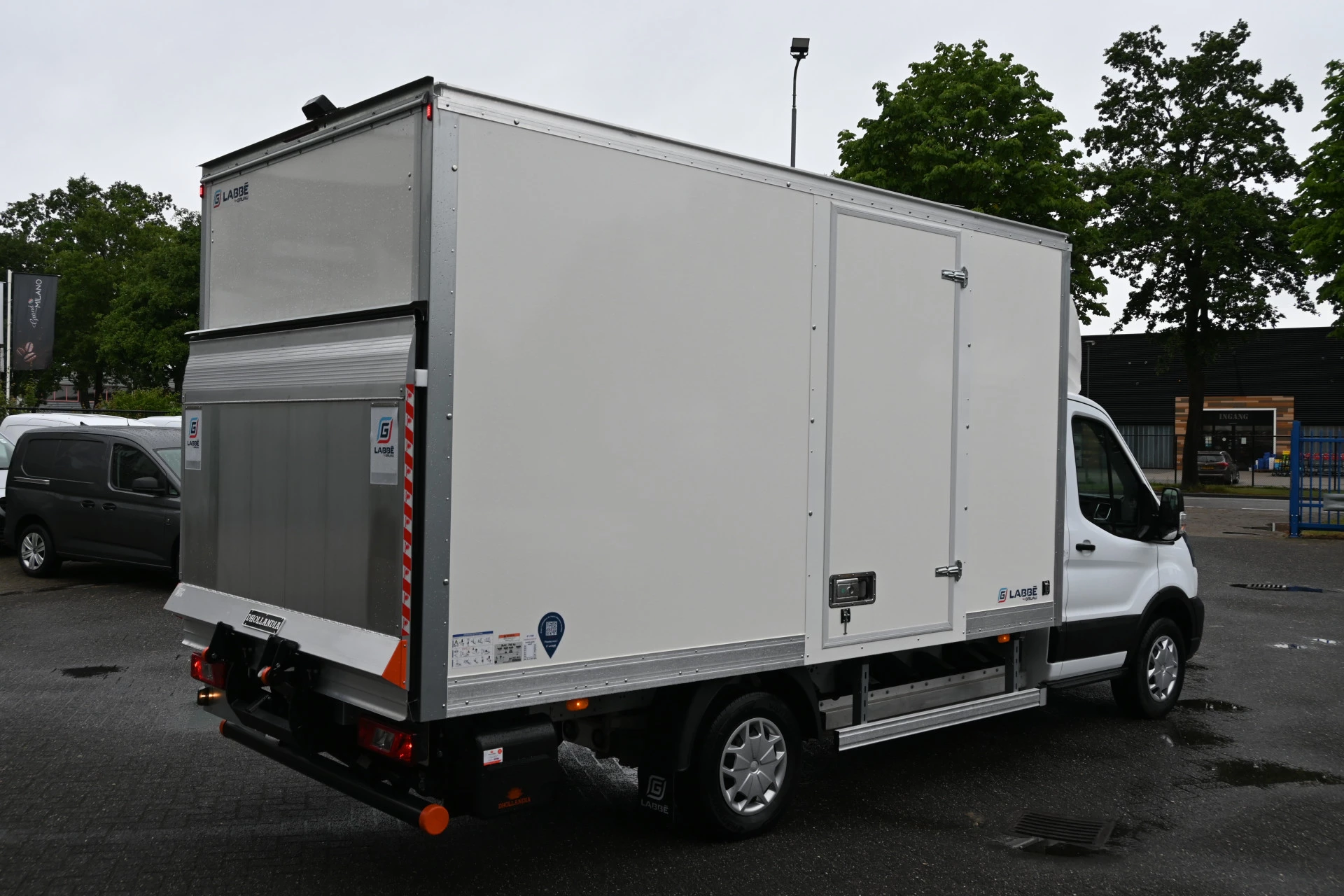 Ford E-Transit 2025 - 68kWh 390L Trend Bakwagen met Dhollandia laadklep obrázek 4