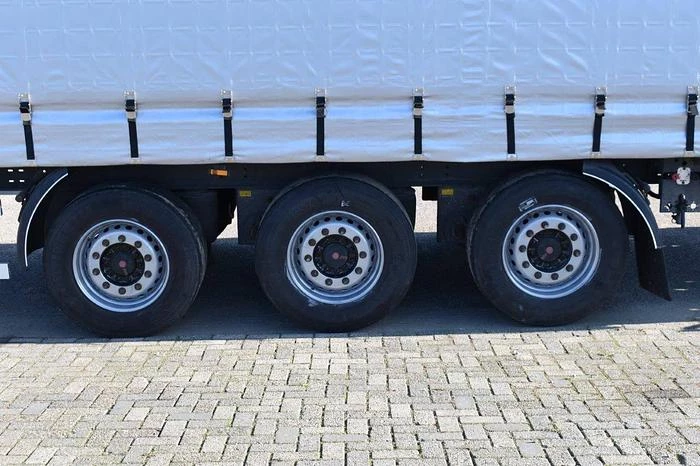 NORDIC S340 3 AXLE CURTAINSIDER SLIDING ROOF , NEW TILTS ,GALVANISED CHASSIS CODE XL ANTI THEFT. 2018 obrázek 27