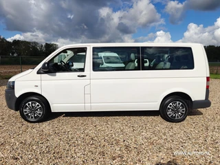 Volkswagen Transporter 2012 - Kombi 2.0 TDI Lang 9 Persoons Trendline , 1e Eig. Airco , leuke personenbus! afbeelding 2 miniatuur