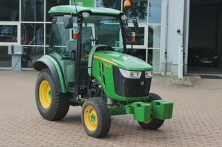 John Deere 3046R 2024 - HST 46 PK 4X4 Compact Tractor afbeelding 2 miniatuur