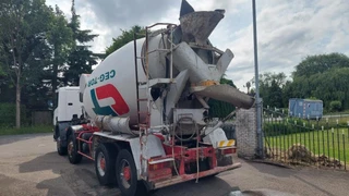 Scania P 1998 - P114-340 8x4 Mixer Full Steel Spring afbeelding 4