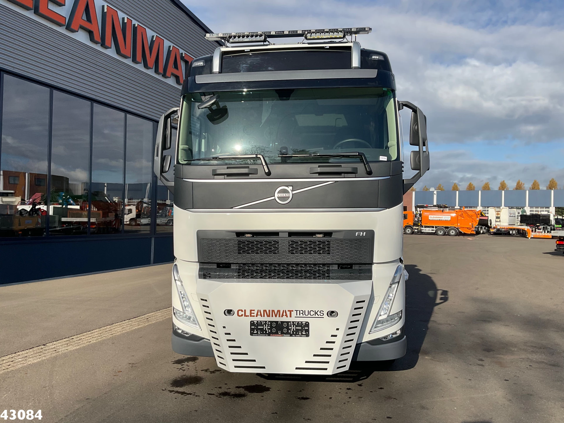 Volvo FH 2024 - 540 10x4 Fassi 215 Tonmeter laadkraan + Fly-Jib NEW AND UNUSED! obrázek 8