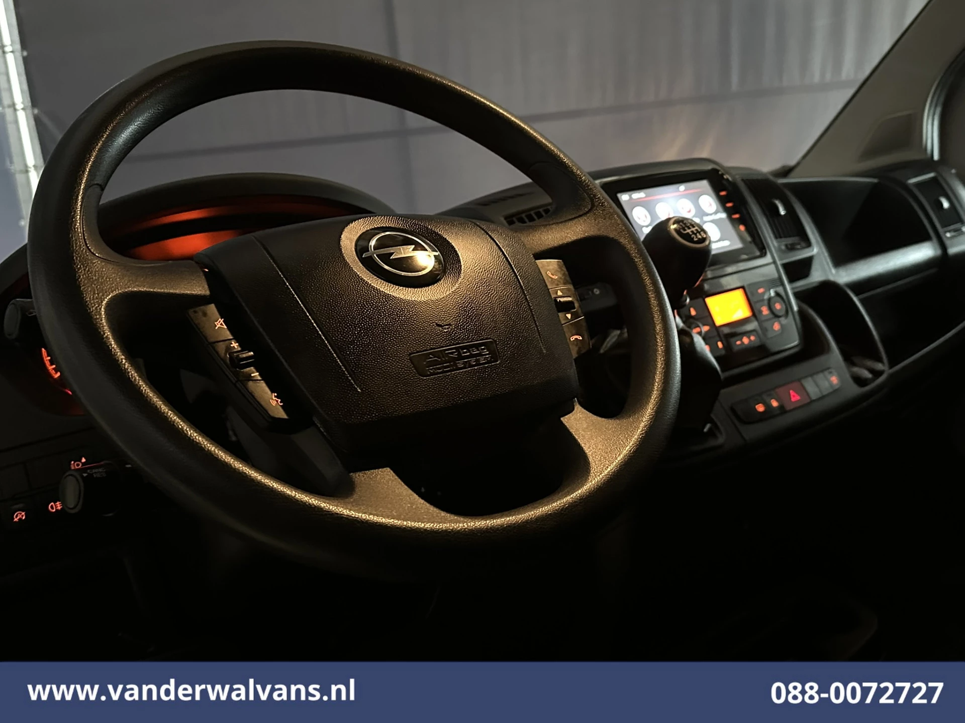 Opel Movano 2023 - 2.2D 120pk L2H2 Euro6 Airco | 2500kg Trekhaak | Apple Carplay | Cruisecontrol Android Auto | Bijrijdersbank image 13