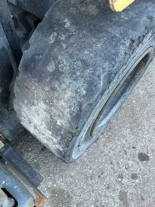 Hyster H 3.00 XM 2001 - LPG Fork Lift image 9