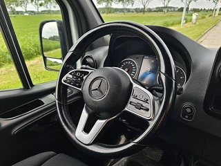 Mercedes-Benz Sprinter 2022 - 317 image 10