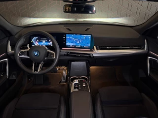 BMW iX2 2024 - eDrive20 67 kWh immagine 12