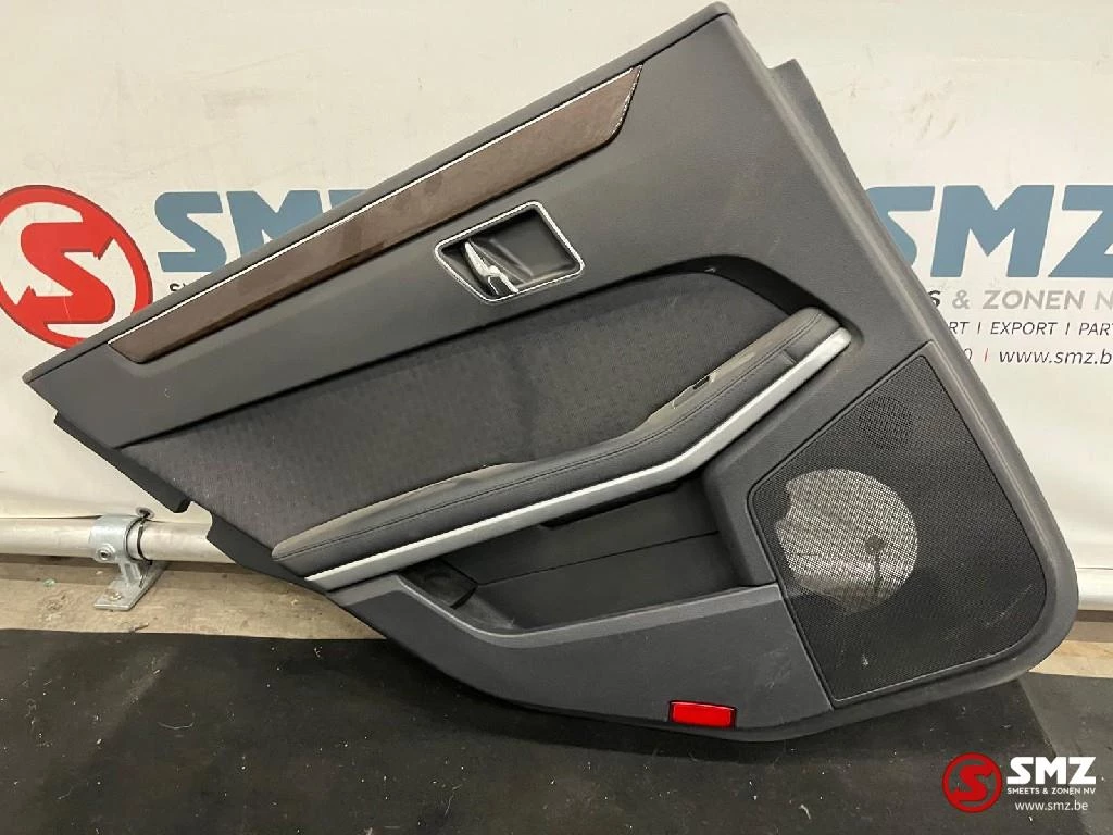 Mercedes-Benz - Occ set interieur met zetels S212 Mercedes obrázek 33