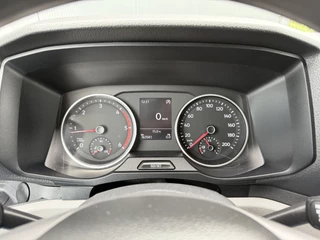 Volkswagen Crafter 2019 - 2.0 TDI 141 PK / L3H3 / 1e EIGENAAR / ZEER NETJES !! / AIRCO / CRUISE / ERGO GEVEERDE STOEL image 10