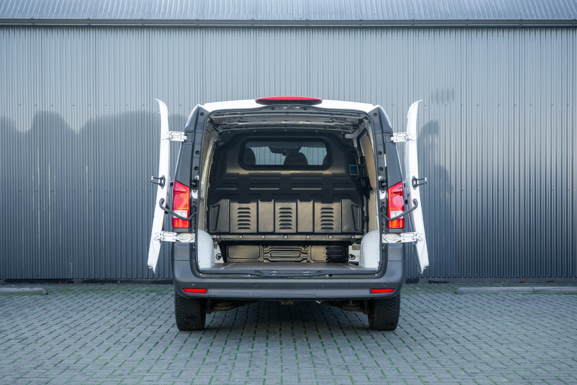 Mercedes-Benz Vito 2024 - **116 CDI L2H1 | Facelift | 163 PK | Mbux | Navi | Camera | Cruise | Carplay** image 9