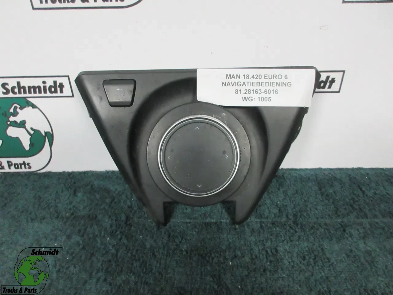 MAN - 81.28163-6018 BEDIENING PANEEL MAN 18.420 EURO 6 MODEL 2022 image 1
