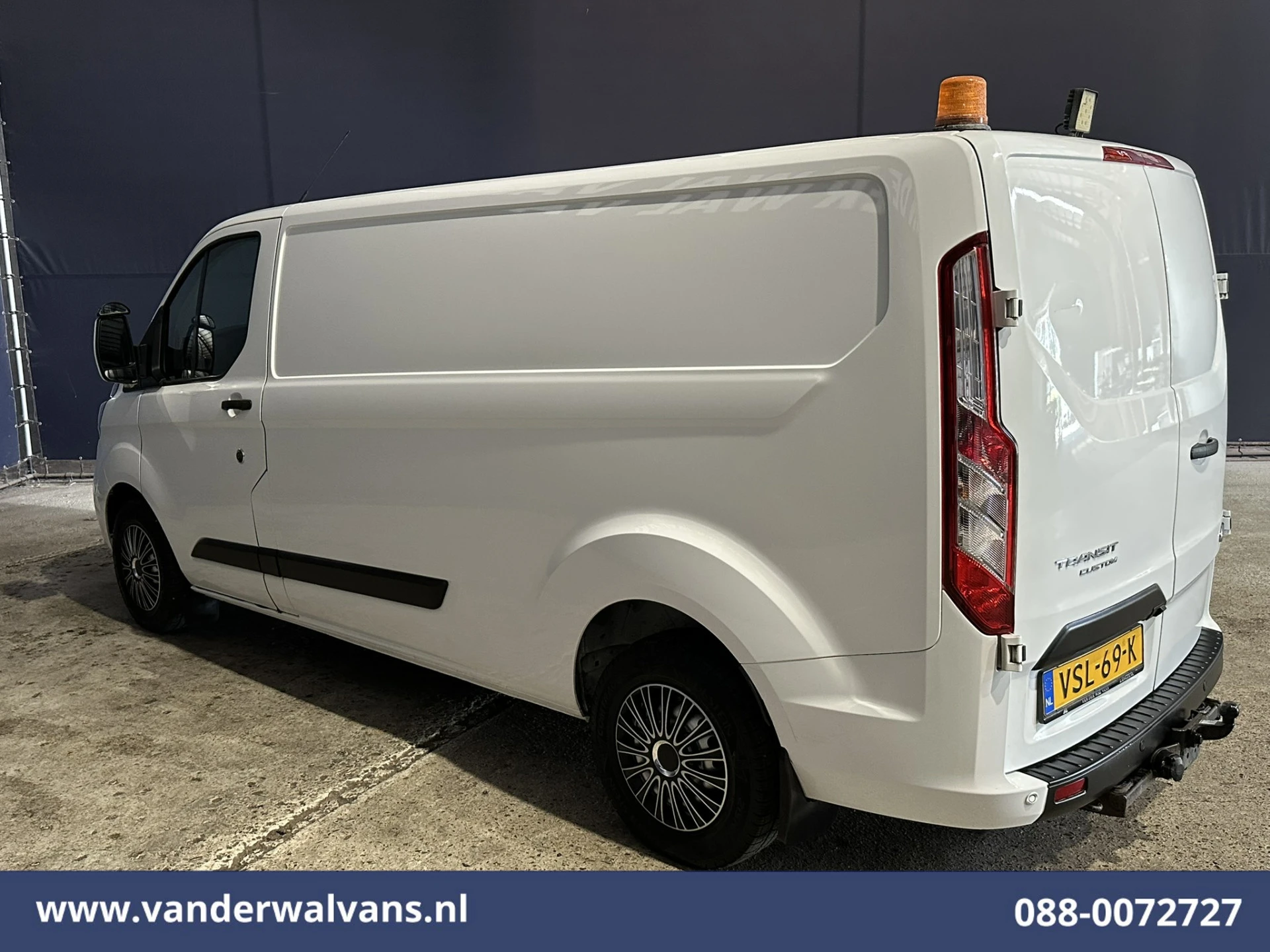 Ford Transit Custom 2022 - 2.0 TDCI 130pk L2H1 Euro6 Airco | Camera | LED | Apple Carplay | Cruisecontrol | 2800kg Trekhaak obrázek 11