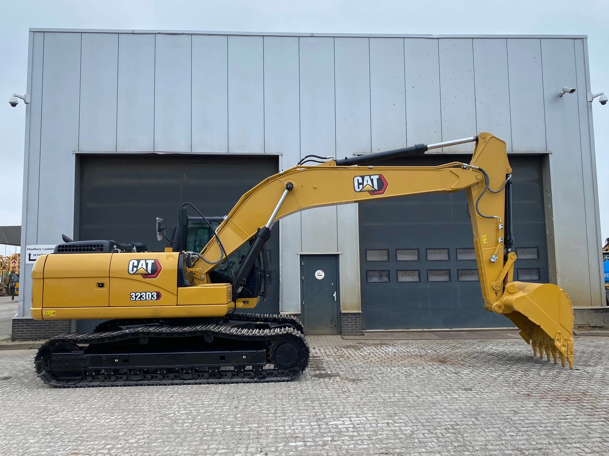 Caterpillar 323D3 2022 obrázek 6