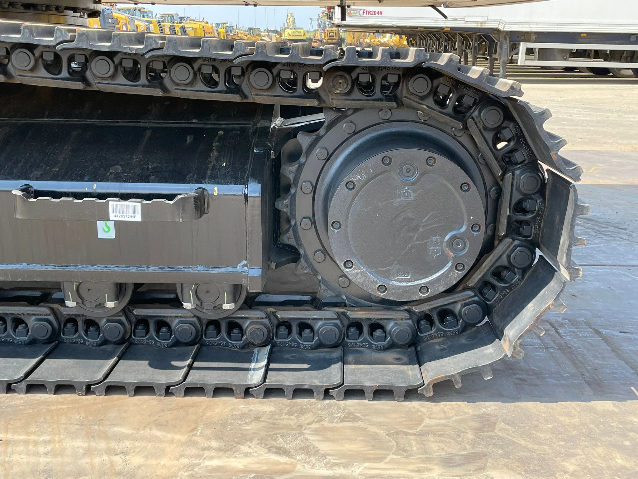 Caterpillar 323D3 2025 imagen 12