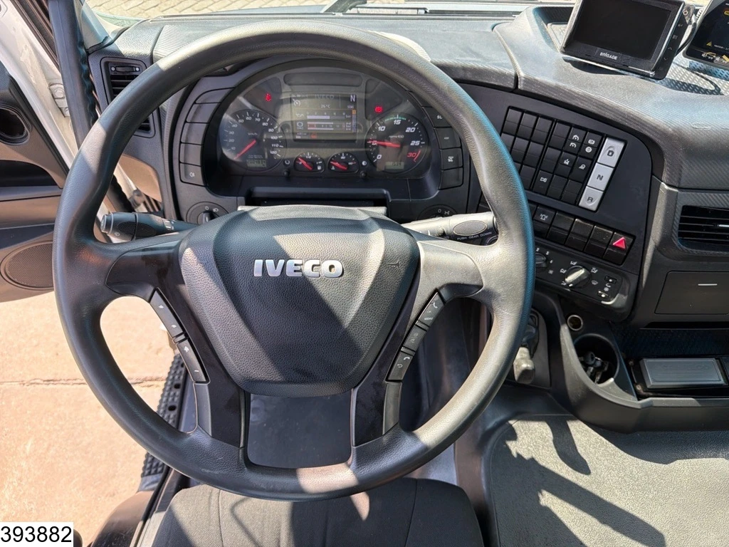 Iveco Trakker 2018 - 360 6x4, Euro 6, Steel suspension, PTO, Palfinger afbeelding 10