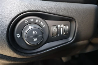 Jeep Renegade 2024 - 1.5T E-HYBRID S / Leder / 19 Inch / Apple Carplay afbeelding 24