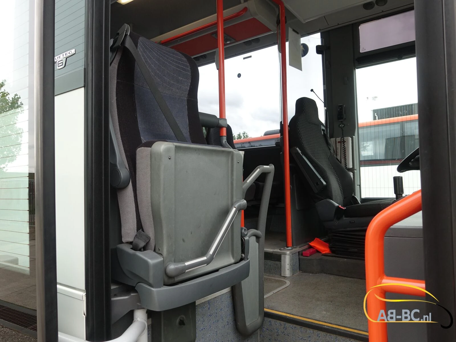 Mercedes-Benz Intouro 49 Seats Liftbus EURO 6 2016 image 44