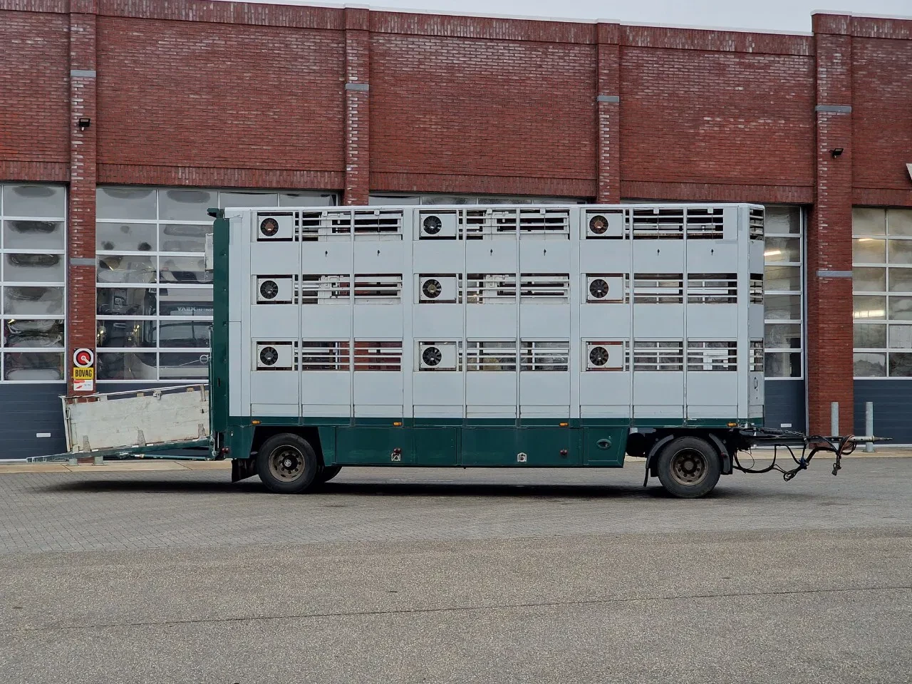 CUPPERS LVA 10-10 AL 2009 - 3 deck livestock trailer - BPW Axle - Folding roof изображение 8