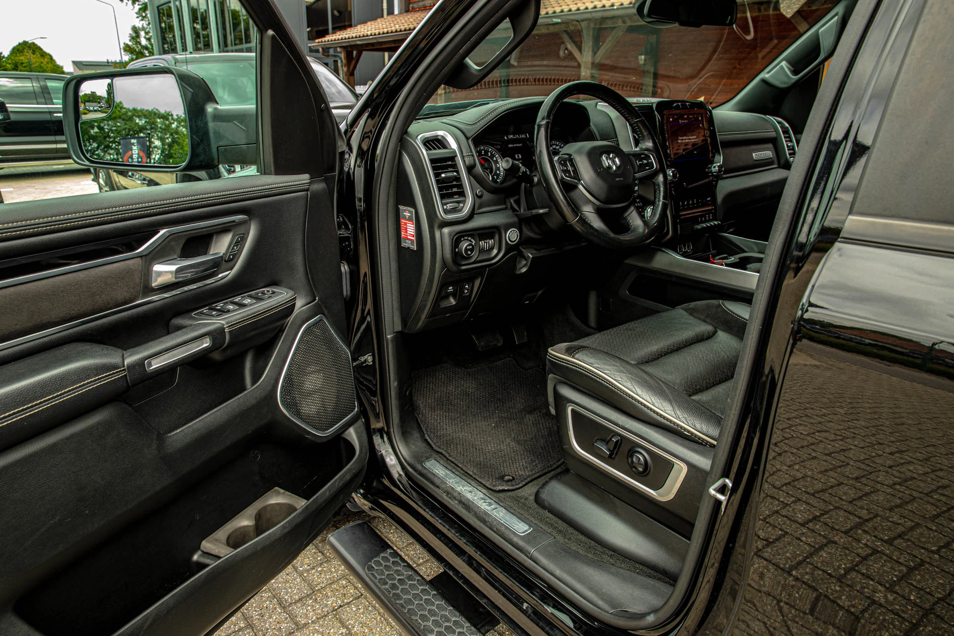 Dodge Ram 1500 2020 - Ram laramie V8 obrázek 13