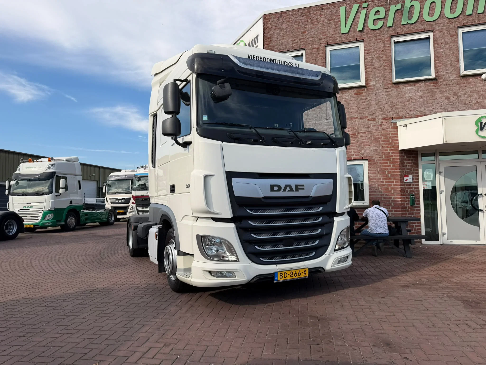 DAF XF 450 2018 - XF450 FT Lowdeck / 2x Bed / Smart tacho / 541.204KM afbeelding 1