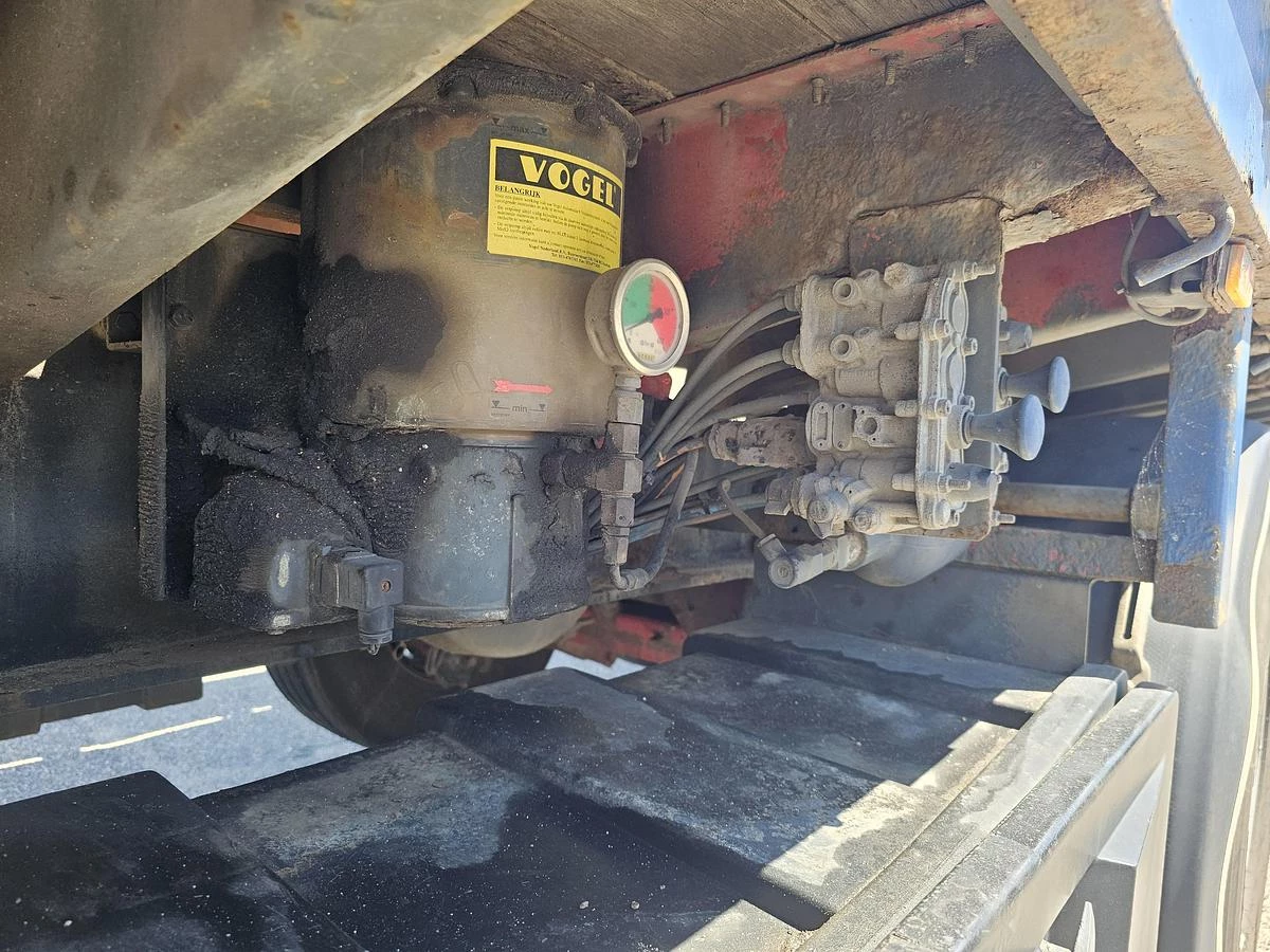 Pacton t4-001 / 4 AXLE TRAILER /2 LIFT AXLES /2 STEERING AXLES/ INCL CRANE KENNIS 14 TON MOVEBAL. 2004 Bild 37