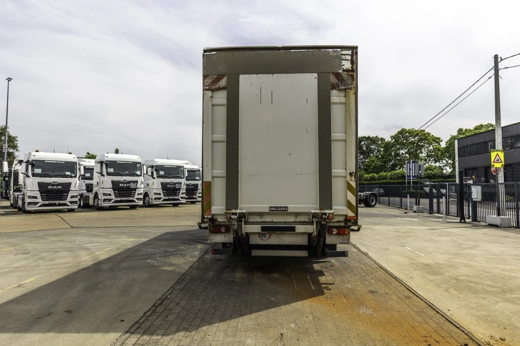 Volvo 240 2010 - FL (12T.) + DHOLLANDIA 2T. afbeelding 6