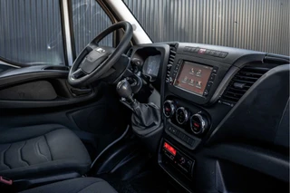 Iveco Daily 2016 - 40C17 3.0L | 170 PK | 3-Zits | Navi | Climate | Trekhaak image 2 thumbnail