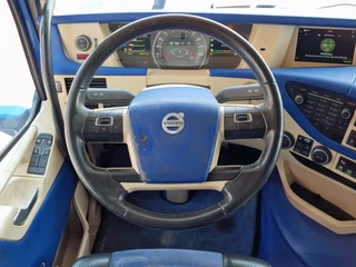 Volvo FH 2019 - 13.500 Globetrotter XL 6x2 - Custom interior - I parkcool - 3.00 WB imagen 20