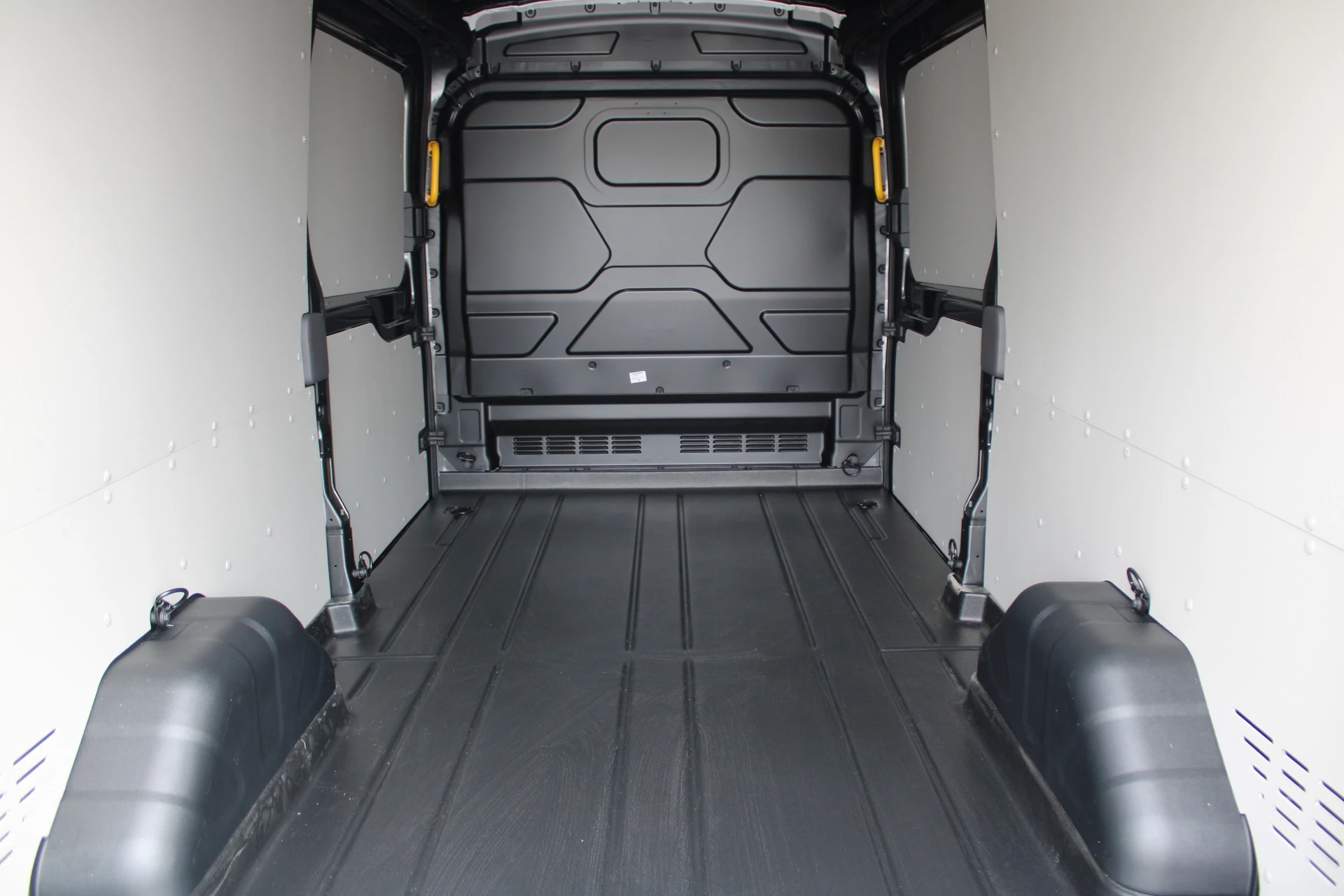 Ford Transit 2024 - 350 2.0 TDCI L3H2 Trend 130pk - Facelift - 2x Schuifdeur - 360 Camera - Trekhaak - ACC - Stoel & Stoelverwarming - Blind Spot - Navi - 270gr deuren - Rijklaar Bild 9