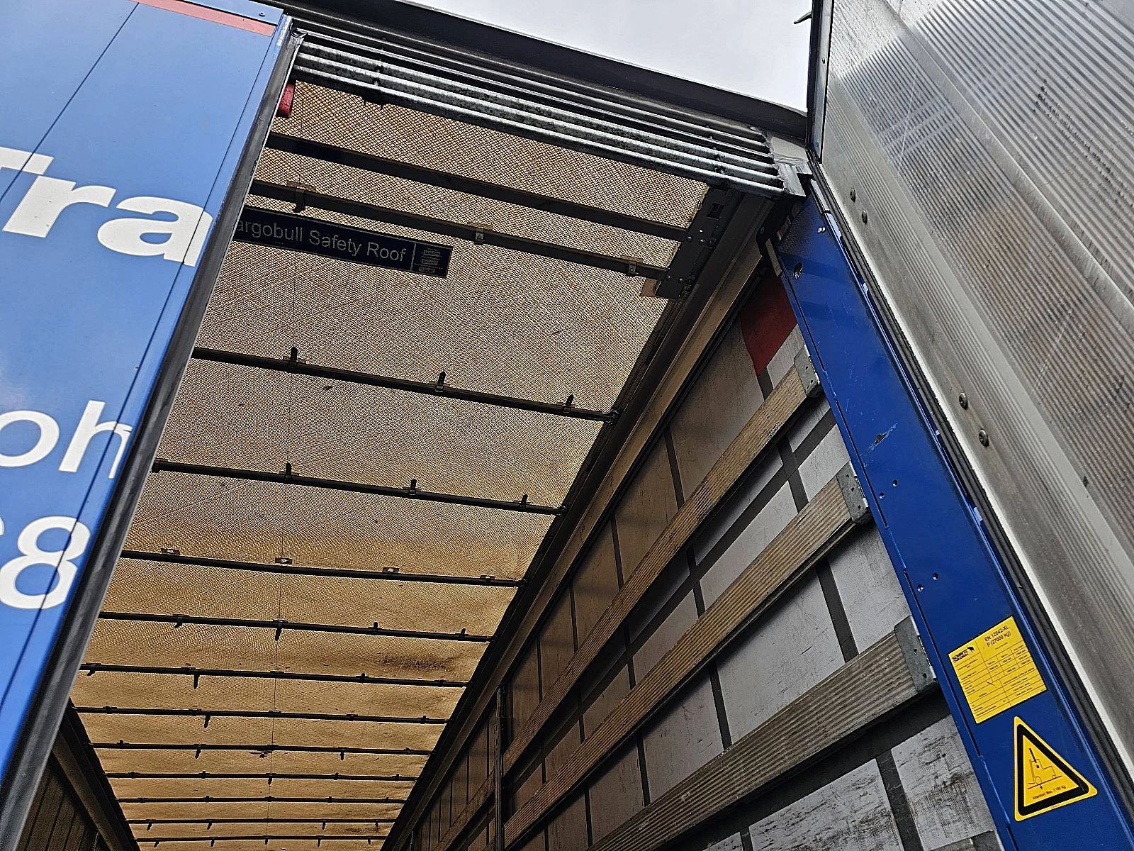 Schmitz Cargobull 2022 - SCB* S3T image 11
