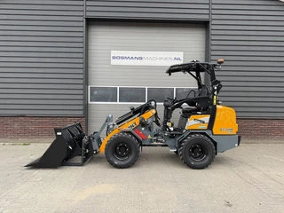 Giant G2300 X-TRA HD minishovel jubileum vol opties! €670 LEASE 2026 afbeelding 3 miniatuur