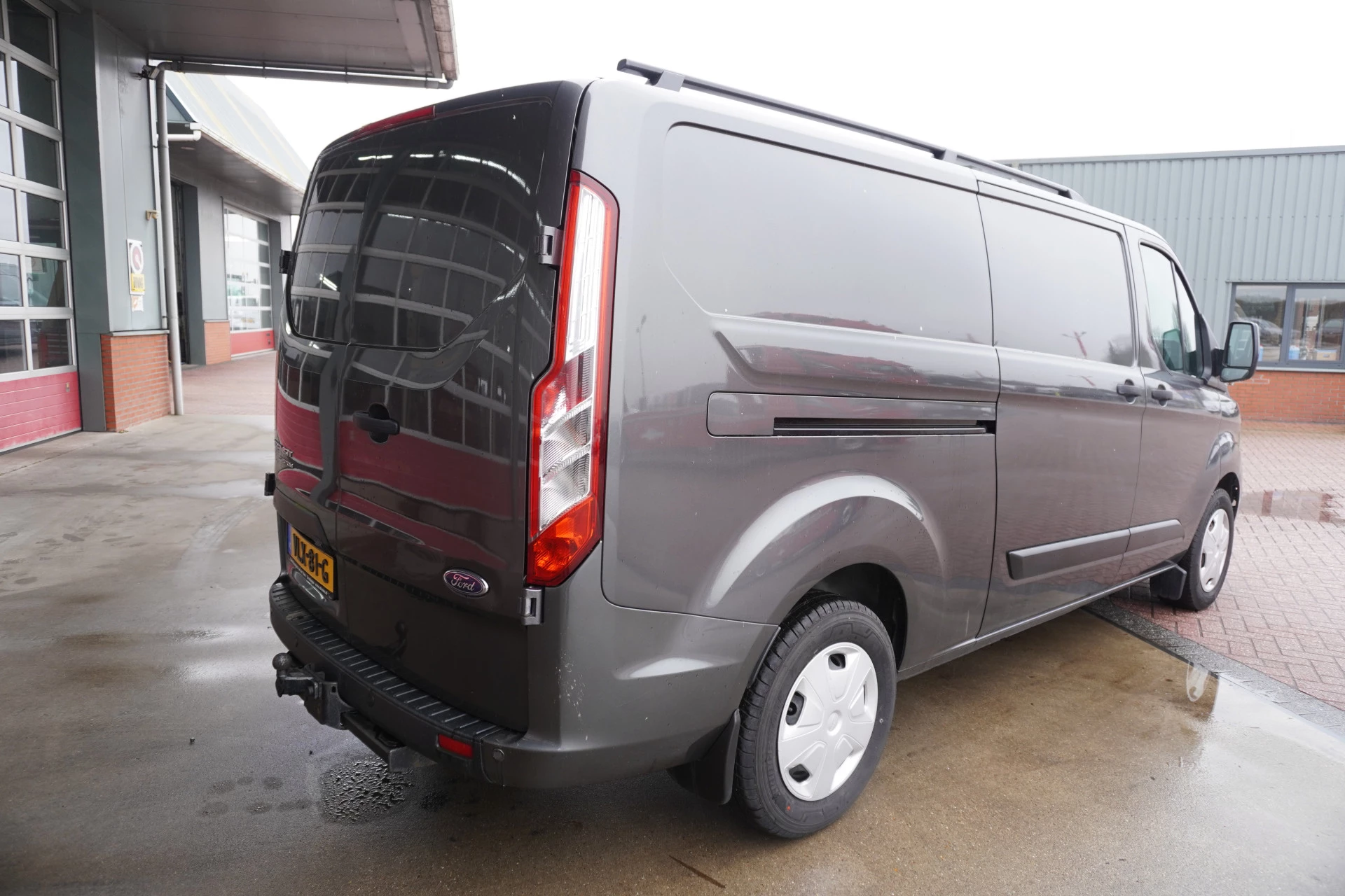 Ford Transit Custom 2021 - 320 2.0 TDCI 130PK L2H1 Trend immagine 4