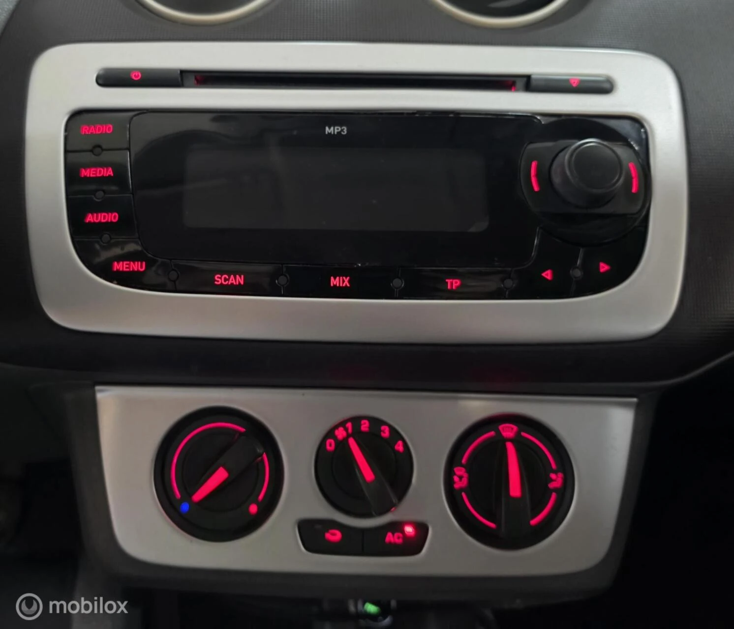 SEAT Ibiza 2010 - 1.2 Club Armin Approved afbeelding 11