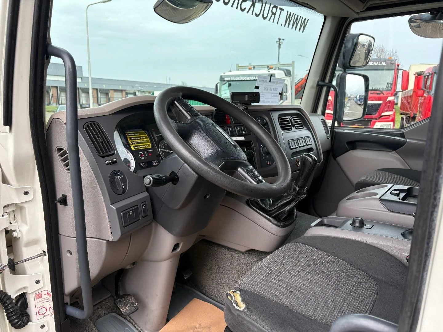 DAF LF220FA 2015 imagen 11