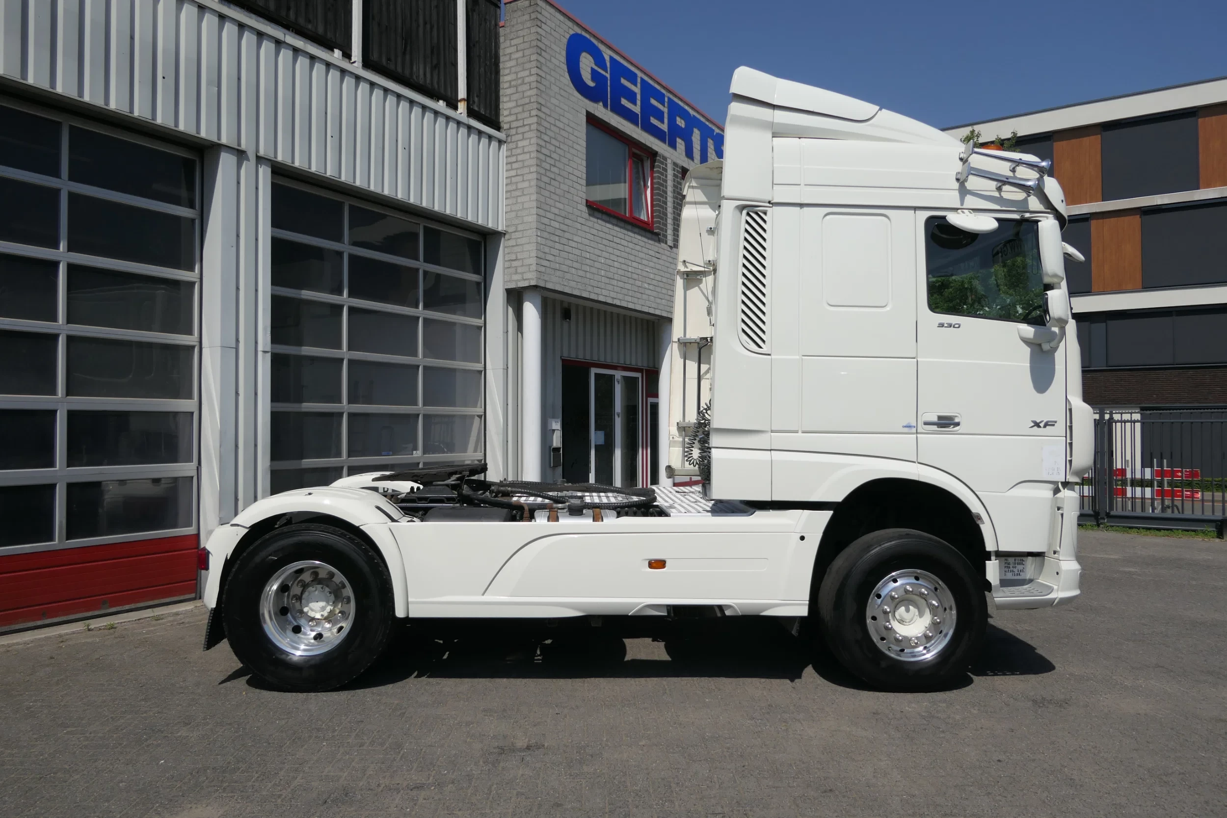 DAF XF 530 2020 - | Hydraulic | Retarder | 544203Km | 2020 | Smart Tacho 2 | Full Air | Roof airco | Stand klima | Leather Seats | Navi | Tv | Microwave | Full Options | Euro6-D | TUV/MOT/APK 05-2027 | French Truck afbeelding 7