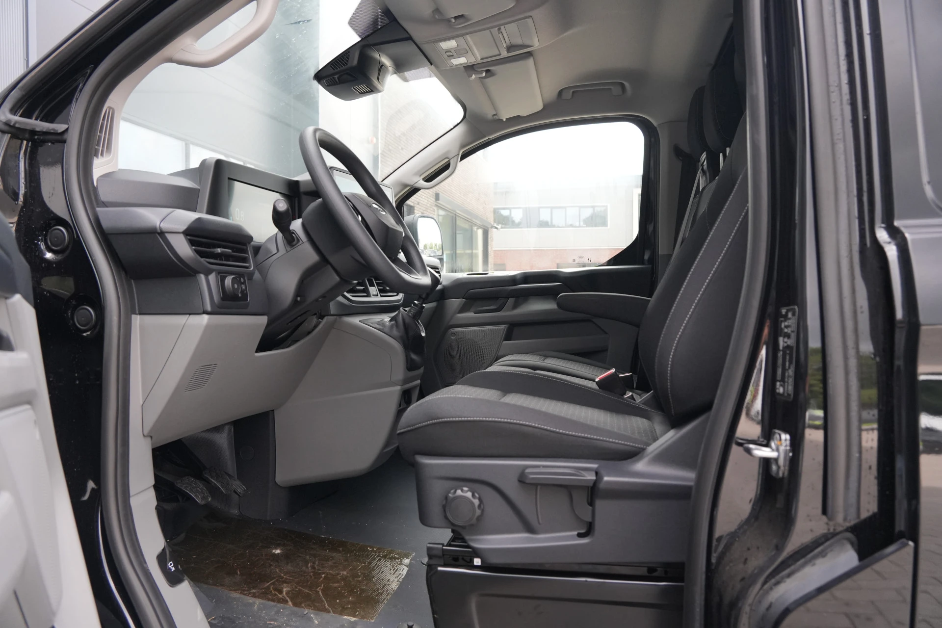 Ford Transit Custom 2025 - 320 2.0 TDCI L2H1 Trend 136pk - INCLUSIEF BPM - 2x Schuif - Achterklep - LED - Carplay - Stoelverwarming - Rijklaar imagen 16